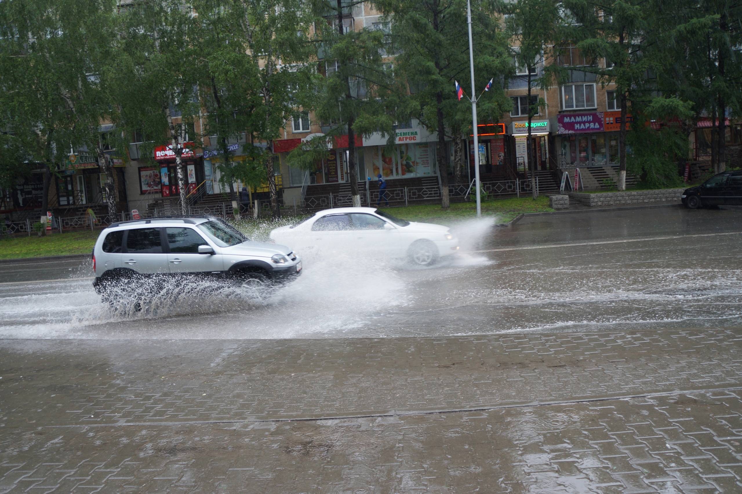 Сильные дожди, грозы, град обрушатся на Новосибирск и область