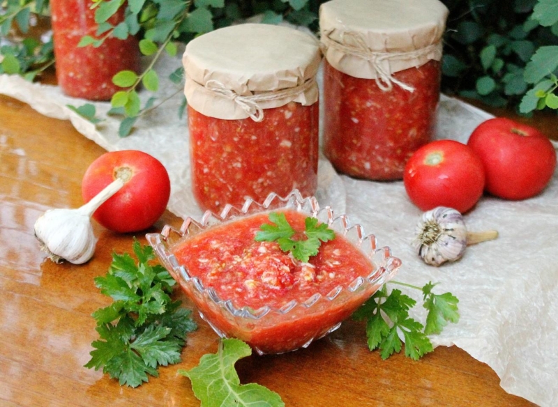 Как приготовить хреновину из помидор с хреном в домашних условиях: рецепт