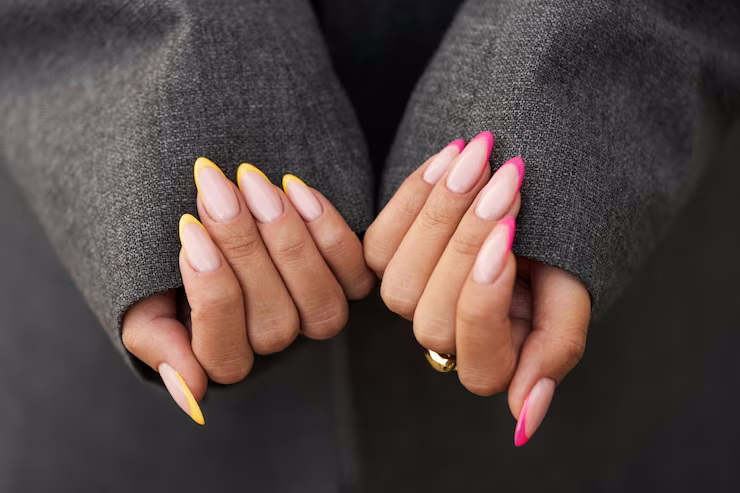 Дизайн ногтей френч разноцветный (150 фото)