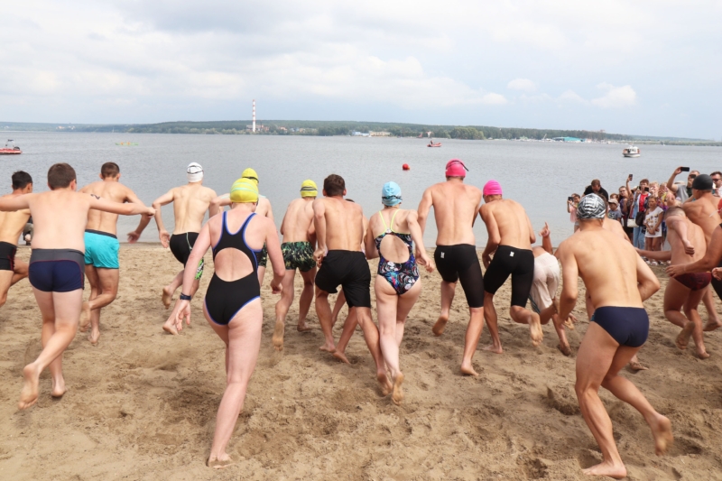 Дню ВМФ в Бердске посвятили фестиваль пляжных и водных видов спорта