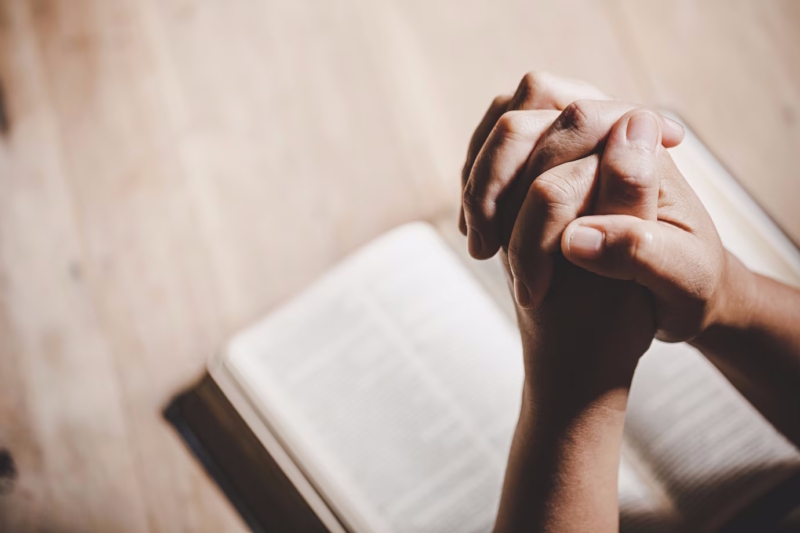 Сила православной молитвы. Для чего, как и кому нужно молиться
