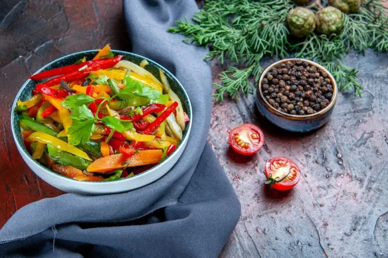10 самых вкусных салатов из капусты на зиму — рецепты без стерилизации и с ней
