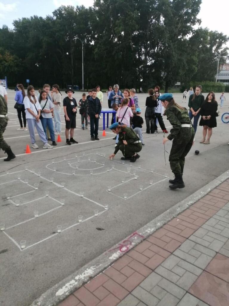 Зажгли свечи памяти в честь дня борьбы с терроризмом | 03.09.2023 | Бердск  - БезФормата