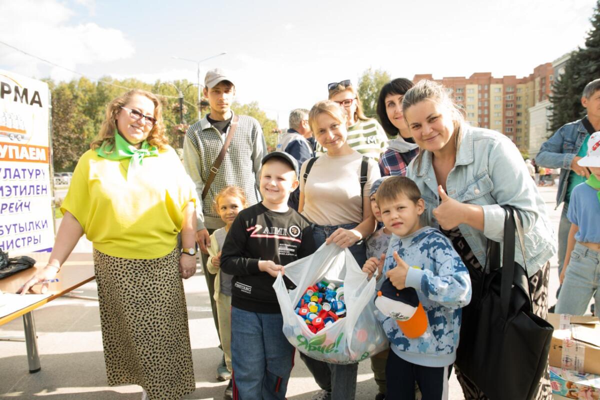 Почти 100 кг пластика и 200 кг макулатуры — итог экофестиваля в Бердске