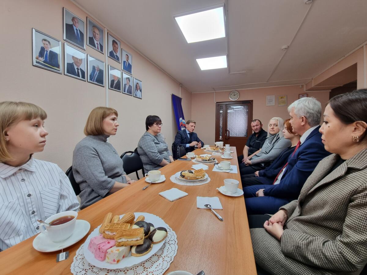 Дню народного единства в Бердске приурочили встречу с семьями участников  СВО | 03.11.2023 | Бердск - БезФормата