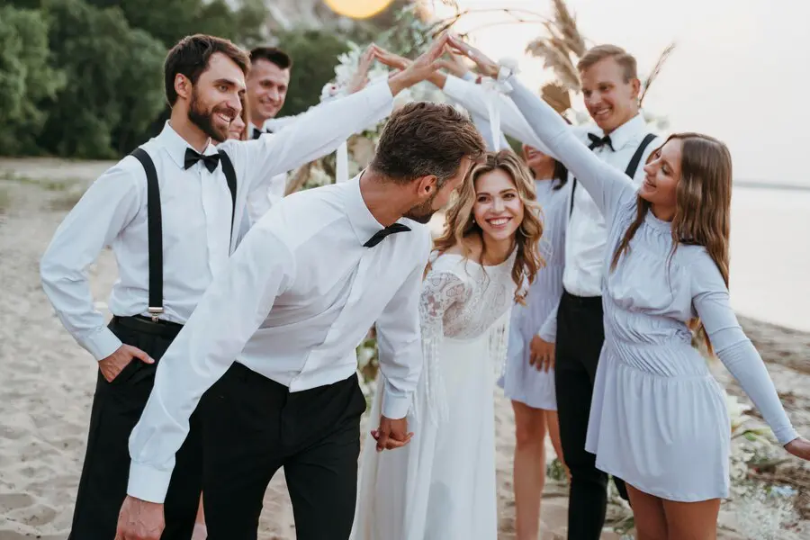 Тосты на свадьбу от родителей — как поздравить молодых оригинально и весело