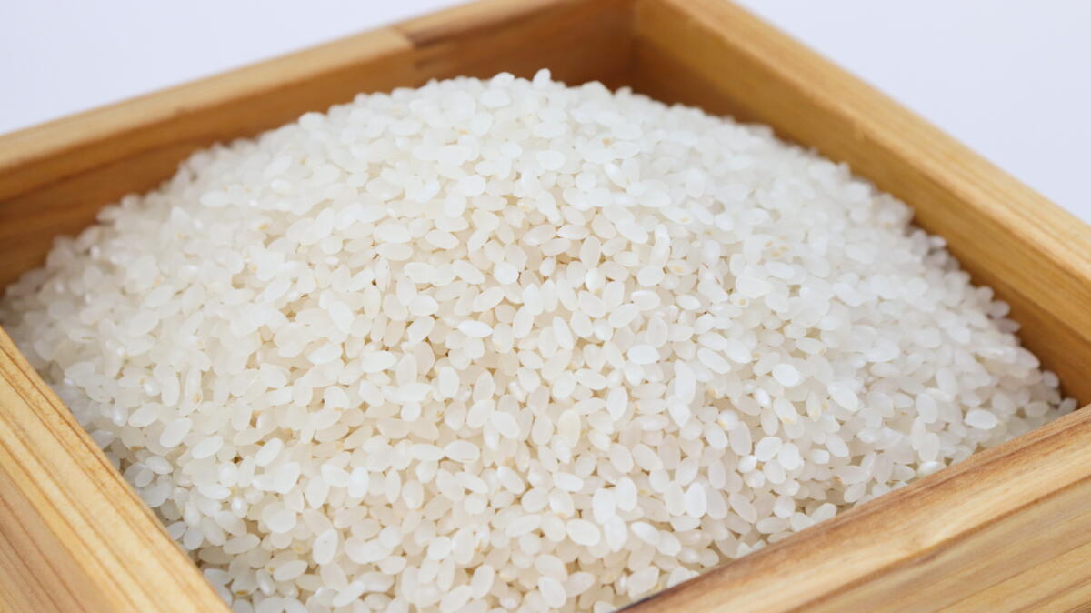 При несильной влажности можно использовать 100 грамм риса 
