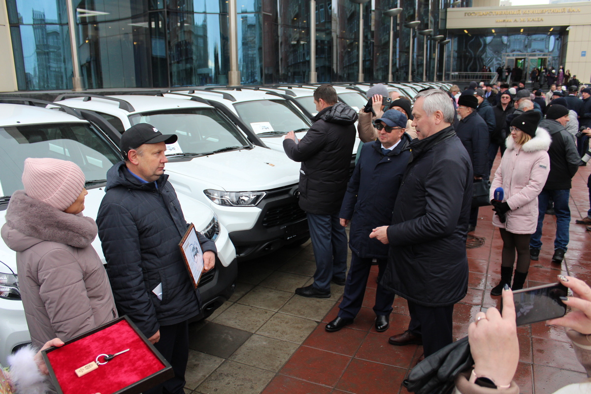 Бердский элеватор наградили автомобилем «Лада Гранта» за хранение зерна