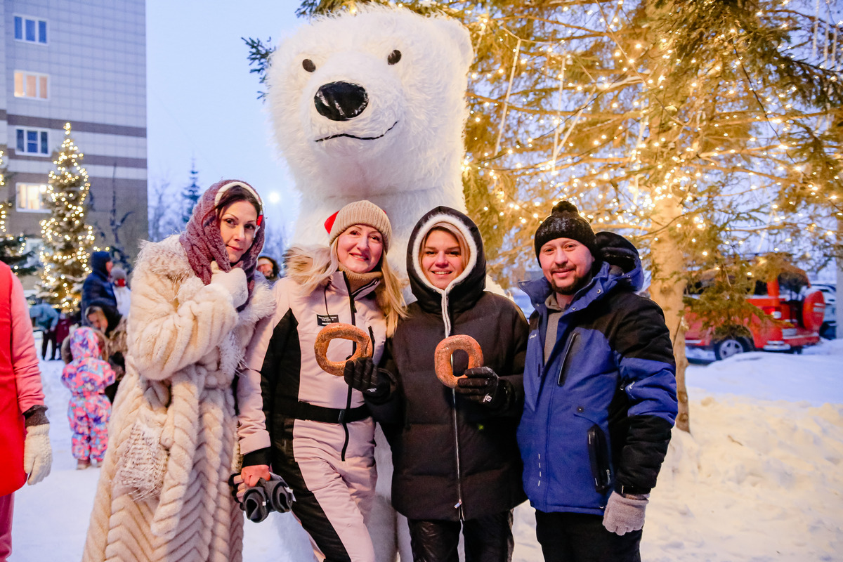 Обыкновенное чудо в ЖК «Прибрежный» в Бердске | 18.12.2023 | Бердск -  БезФормата