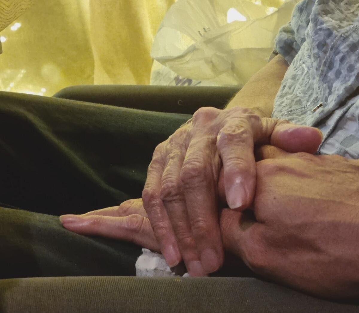 Пьяный сибиряк убил свою беспомощную 84-летнюю мать – в суде огласили приговор