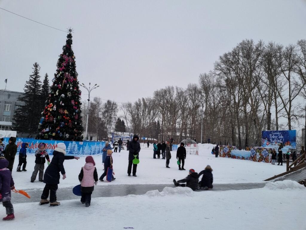 На главной ёлке Бердска весело и без происшествий