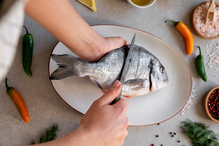 Как посолить рыбу сухим способом