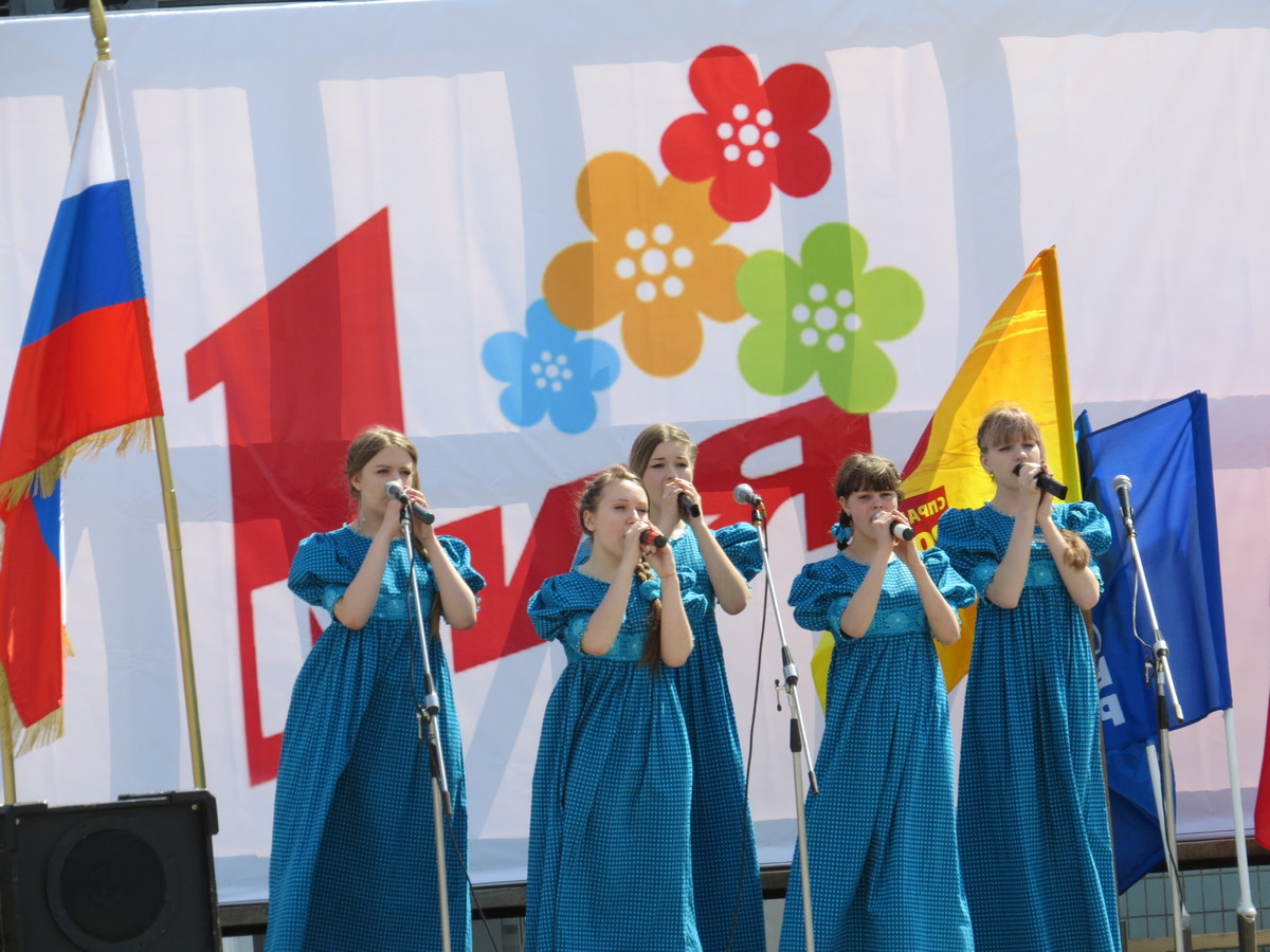 Семейной зарядкой на площади и концертами Бердск отметит Первомай