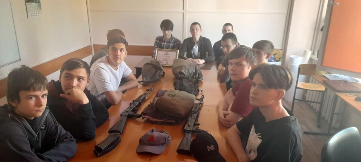 242 школьника Бердска участвуют в военных сборах