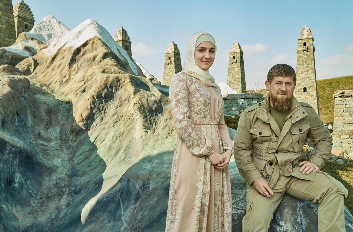 Прекрасная Айшат Кадырова: кто она, старшая дочь главы Чечни?