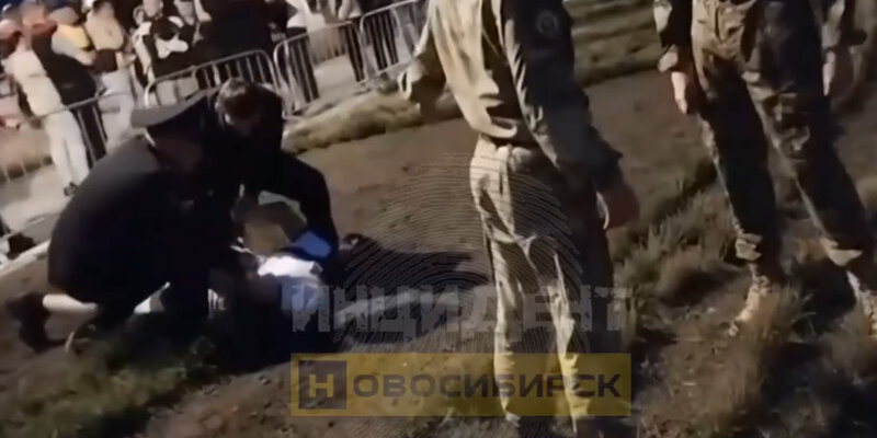 Во время салюта на День Победы в Новосибирске задержали мужчину