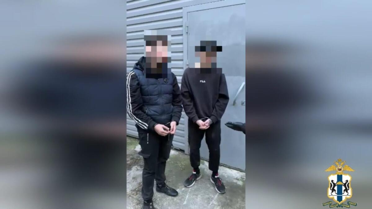 За сбыт наркотиков в особо крупном размере задержали двух парней в Новосибирске