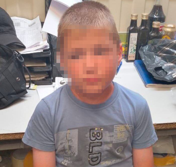 Мальчик, укравший кошачий корм в магазине Новосибирска, оказался мужчиной