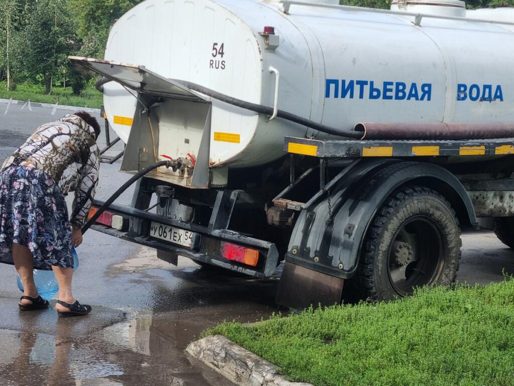 Водовозка с питьевой водой