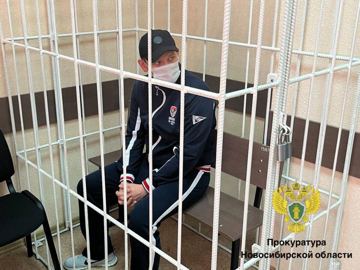 За смертельный наезд арестован гонявший по Новосибирску на тонированном «Мерседесе» водитель без прав