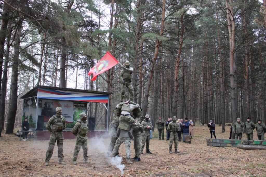 Показательное выступление от курсантов 