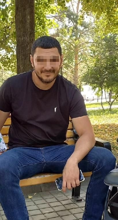 Алиментщик из ломбарда не платит троим детям от разных браков и завел новую семью в Новосибирске