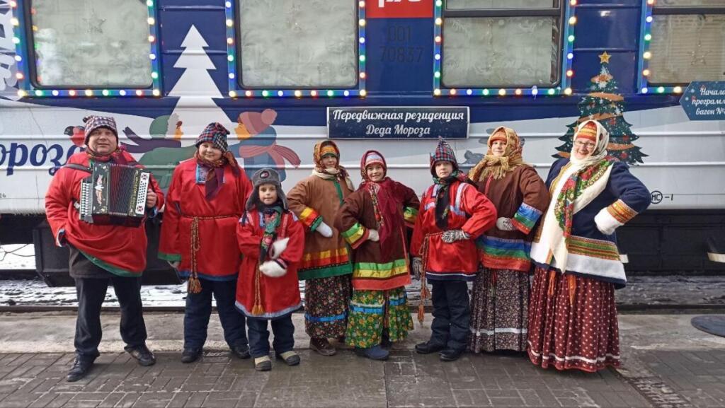 Ансамбль Бердска в гостях у доброго волшебника