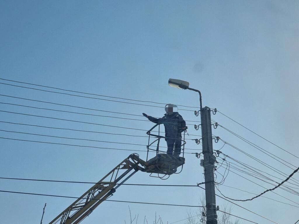 Замена светильника уличного освещения