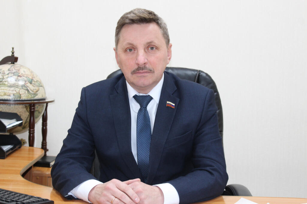Юрий Мартынов