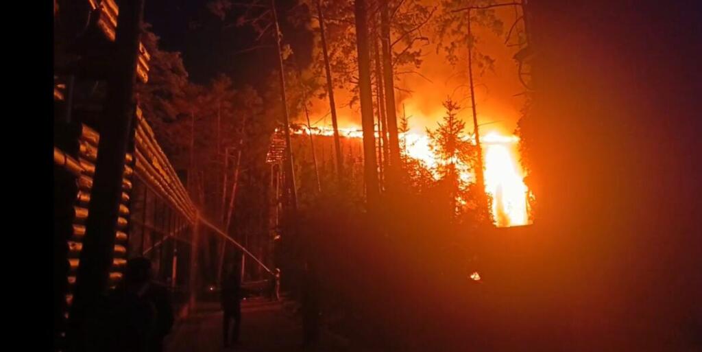 Пожар в Красном Соколе в Бердске 
