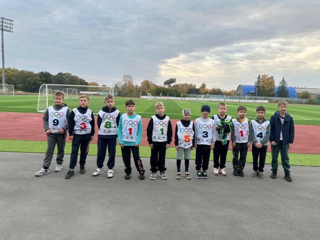 Спортивные нормативы сдали юные волейболисты 