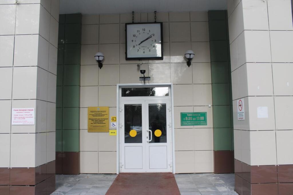 Часы вернули на здание