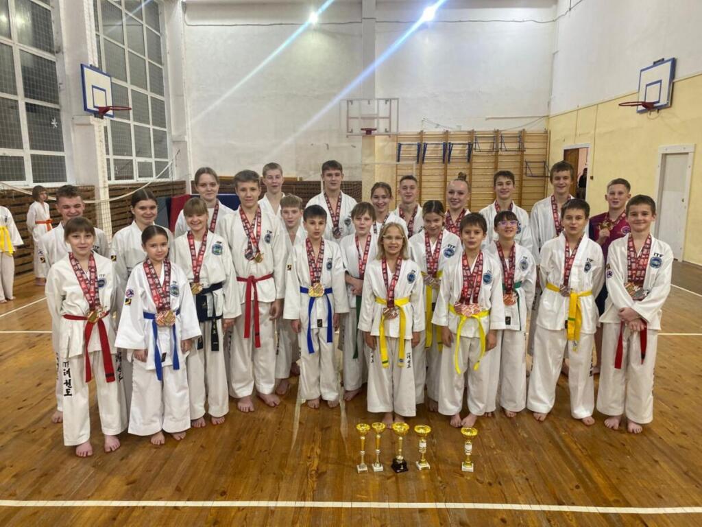 Юные спортсмены Юные спортсмены