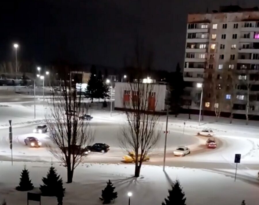 Дрифтеры на кольце