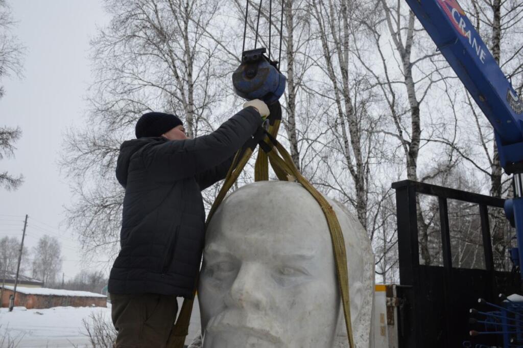 Бюст Ленину отреставрирован