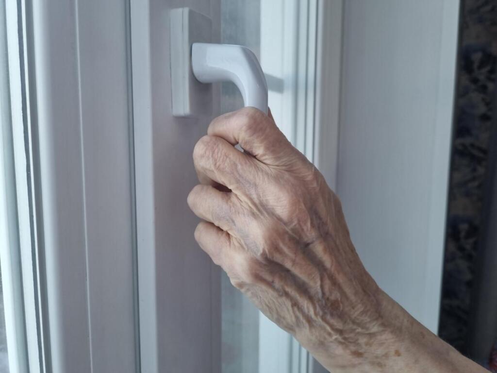 Мошенники обманывают доверчивых пенсионеров