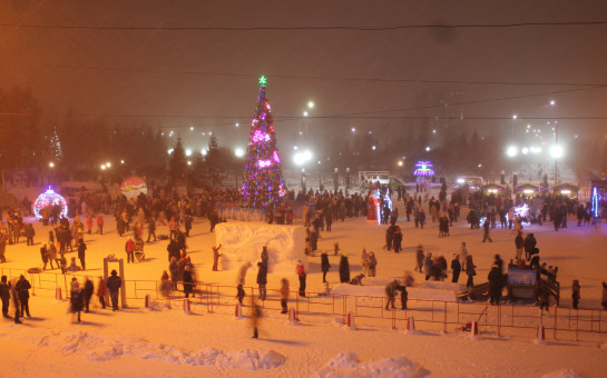 Новогодняя Елка вернулась на площадь 