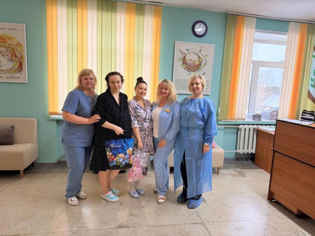 Поздравили с Днём матери