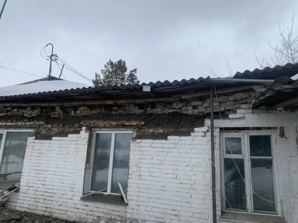 Конструкция не выдержала снежной массы