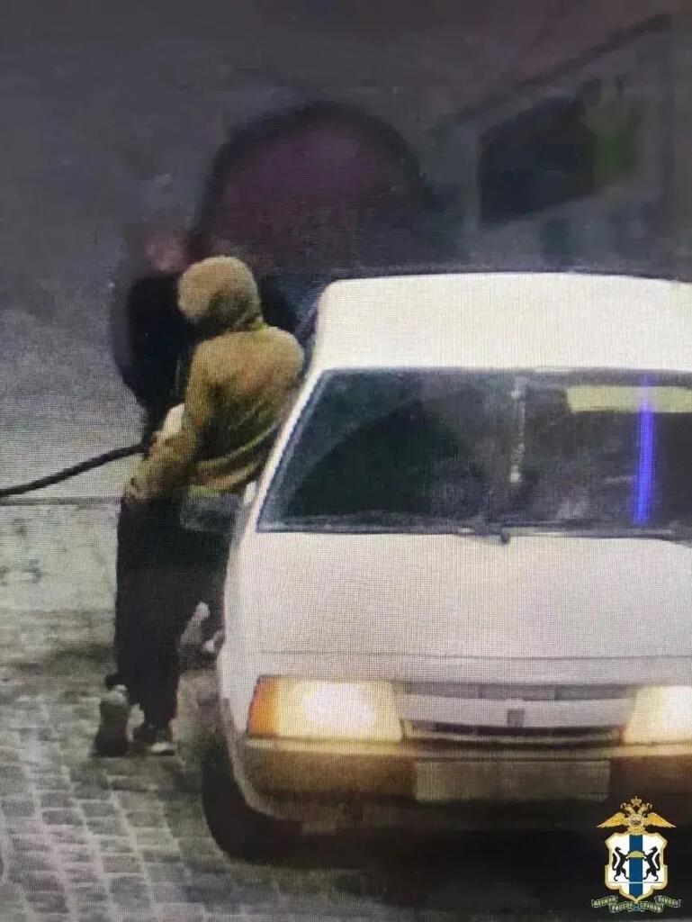 Подростки угнали авто