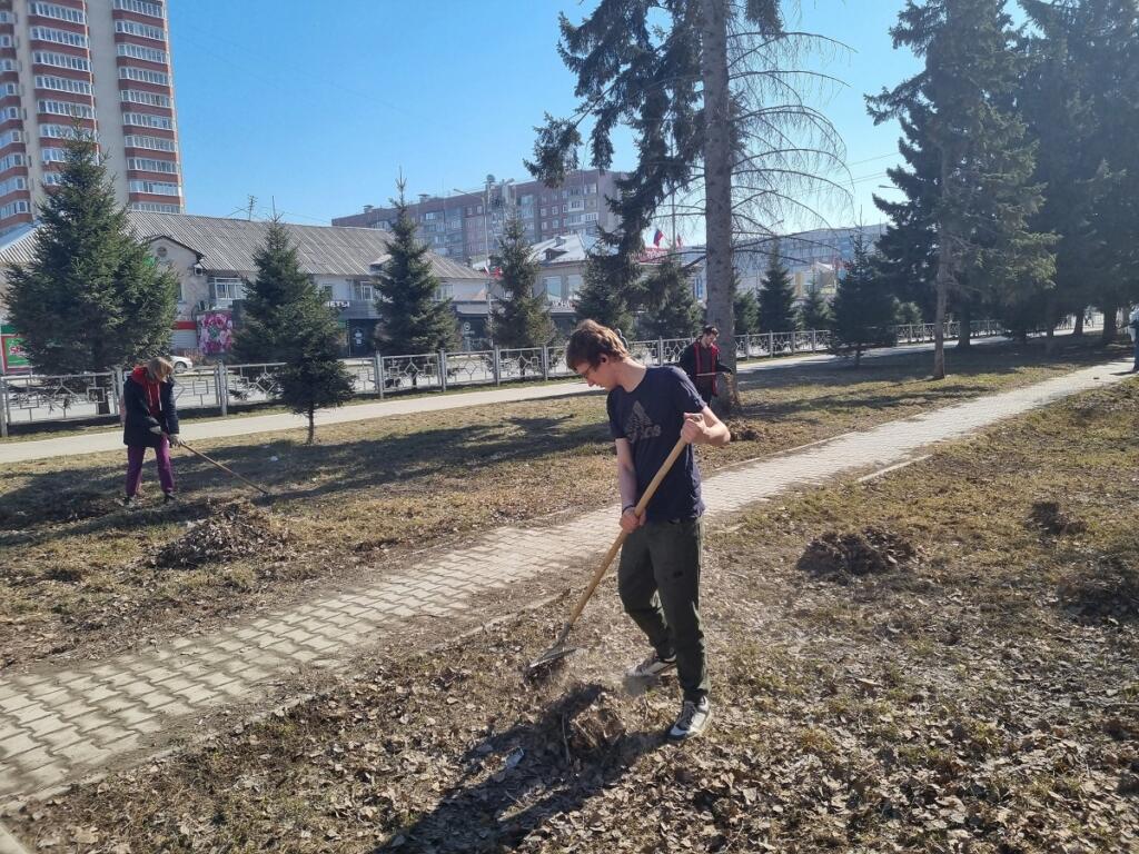 Общегородская санитарная уборка проходит в Бердске два раза в год