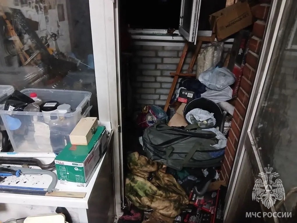 В огне пострадали личные вещи жильцов жилого дома