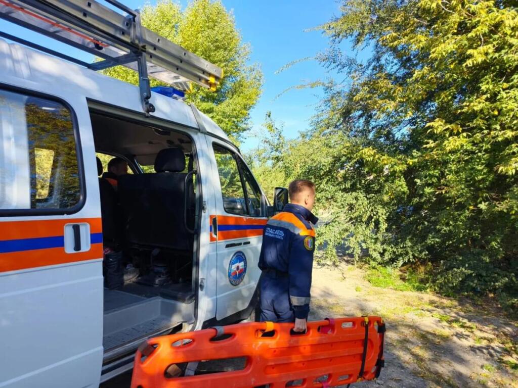 На помощь пришли спасатели