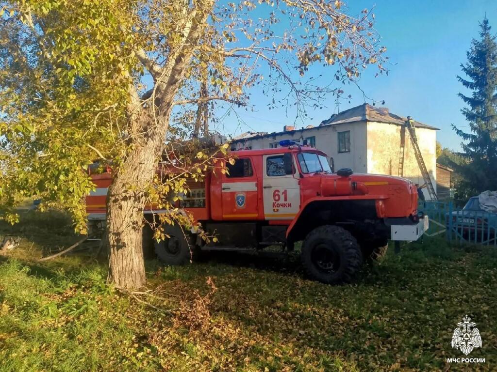 Пожарные потушили огонь